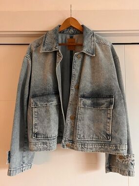 GAP Light Washed Blue Denim Jacket